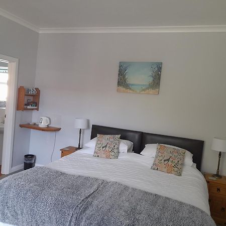 North Headborough Bed & Breakfast Haverfordwest Exterior foto